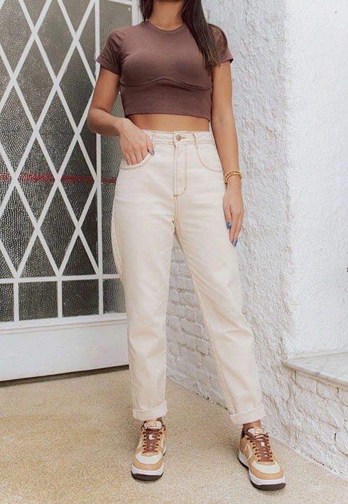 Calça Mom Jeans Areia