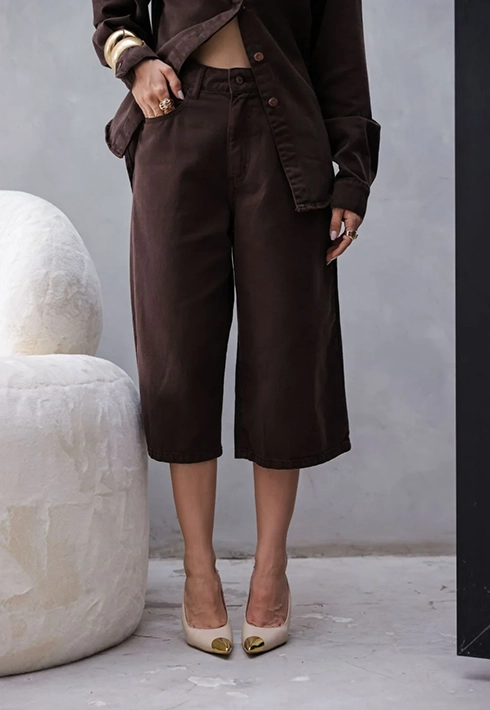 Bermuda Longa Jeans Marrom